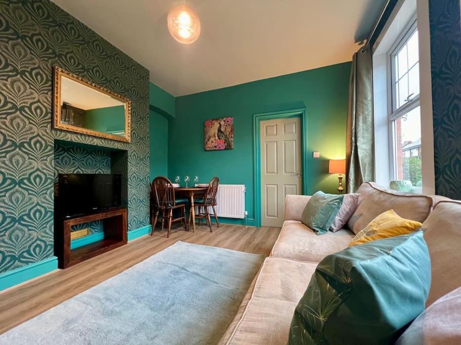 The Rose- Grd Floor, 2-5 Beds, Smarttv, Uni, Tram, M250 Fibre Apartment นอตติงแฮม ภายนอก รูปภาพ