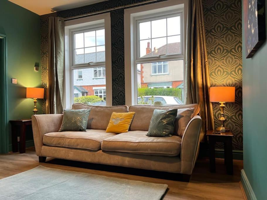 The Rose- Grd Floor, 2-5 Beds, Smarttv, Uni, Tram, M250 Fibre Apartment นอตติงแฮม ภายนอก รูปภาพ